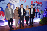Emilio de la Garza, Alexandra de la Garza, Adrián de la Garza, Gaby Oyervides,6