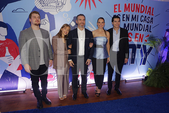 Emilio de la Garza, Alexandra de la Garza, Adrián de la Garza, Gaby Oyervides,8