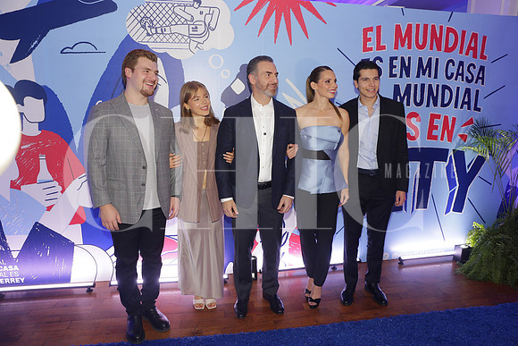 Emilio de la Garza, Alexandra de la Garza, Adrián de la Garza, Gaby Oyervides,16