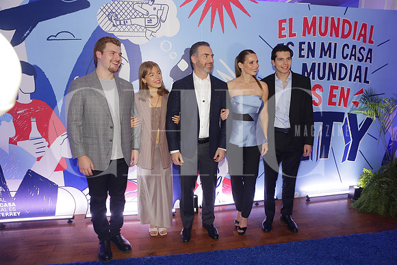 Emilio de la Garza, Alexandra de la Garza, Adrián de la Garza, Gaby Oyervides,17