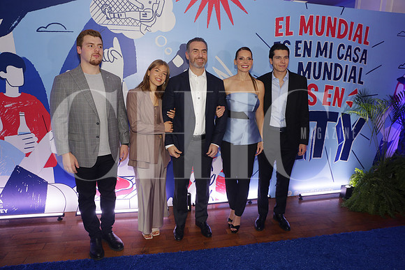 Emilio de la Garza, Alexandra de la Garza, Adrián de la Garza, Gaby Oyervides,10