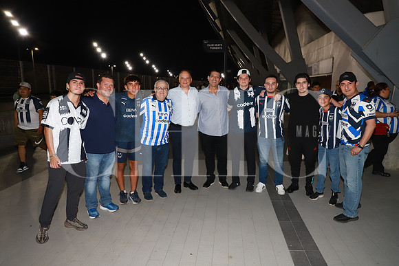 Alfonso Rodriguez, Juan Pintor, Roberto Martin, Roberto Castillo, Luis Cavazos, Alejandro Tovar, Alejandro Cavazos, Jorge Hernandez, Edmundo Cavazos, Juan Carlos Garza y Juan carlos Garza 4