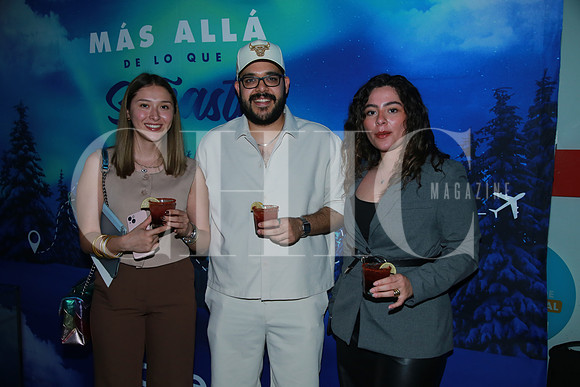 Dule Vaca, Mauricio Martínez y Alejandra Hernández
