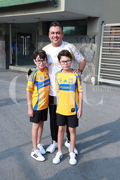 Roberto Carreon, Noel Carreon y Roberto Carreon 2