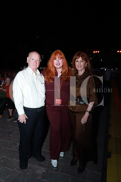 Alejandro Morales, Victoria Kuhne y Victoria Morales 2