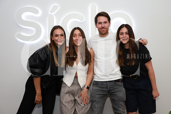 Carla Remes, Tania Banduni, Alejandro Ramos y Ahide Cardoso 6