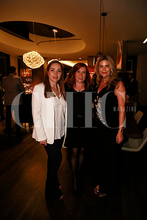 Laura de Villagómez,  Magdalena Erhard y Zulema Uribe