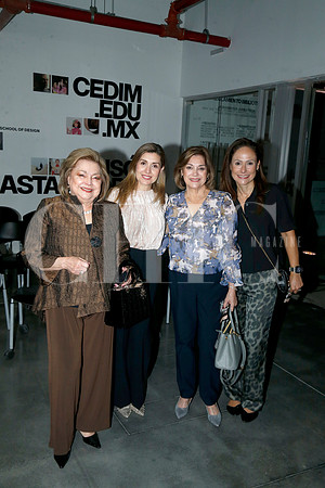 Elvia Peña de Quiroga, Mónica Garza de Probert, Julia Peña de Garza y Paula Lambretón de Lara