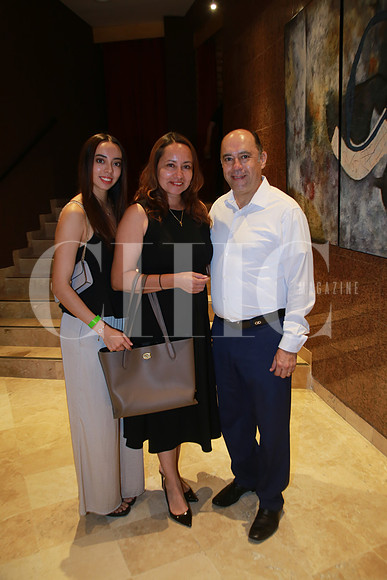 Paula Romero, Dulce Gabino y Víctor Romero (3)