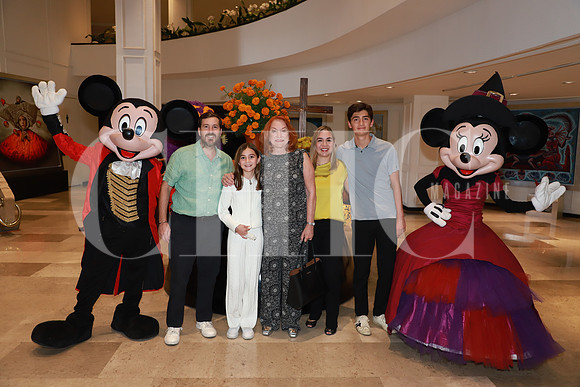 Jorge Guzmán, Eva Guzmán, Martha Treviño de Guzmán, Olga Chapa de Guzmán y Gabriel Guzmán 1