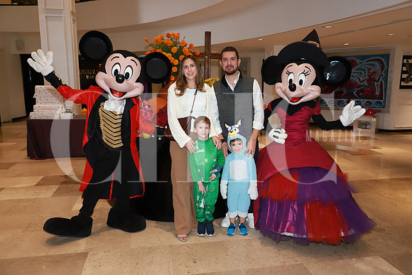 Bárbara Guzmán, Eduardo Castillo, Eduardo Castillo y Federico Castillo 1