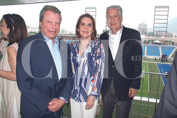 Miguel Schwarz, Magdela Margáin de Ramírez y David Noel Ramírez