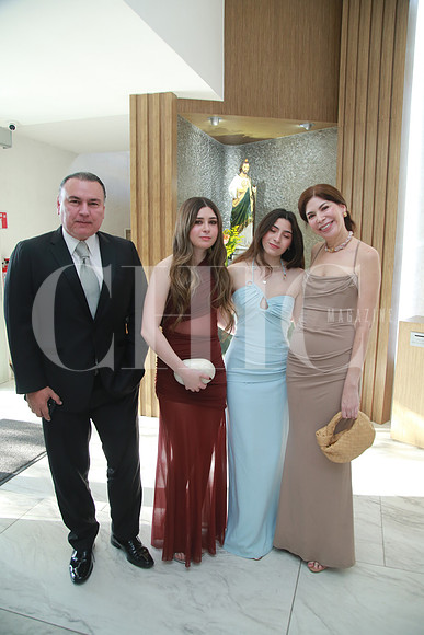 Gerardo Peña,Camila Peña, Alexa Peña y Alejandra Gutíerrez