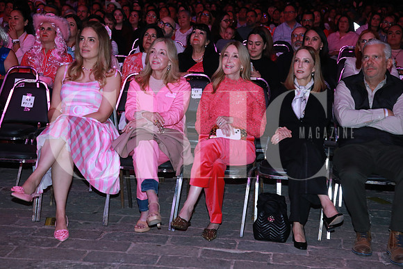 Priscila Elizondo, Bárbara Herrera, Balbina Herrera, Lorenza Herrera y Francisco González Ballesteros