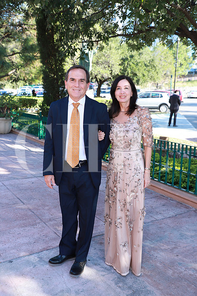 Jesus Escamilla y Mónica Herrera de Escamilla1