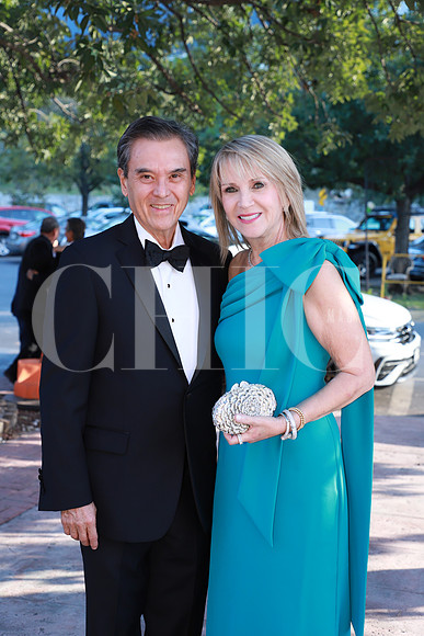 Manuel Sánchez y Gaby Rangel de Sánchez 0