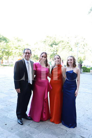 Alejandro Muttio, Andrea Martínez, Andrea Muttio y Carolina Muttio 1