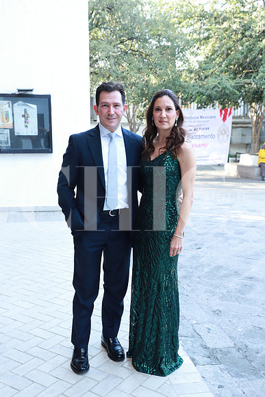 Carlos Alatorre y Fernanda Cavazos 1