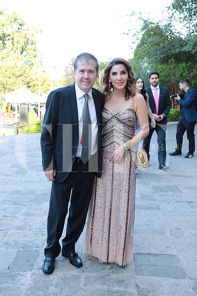 Héctor Morales y Ludy de Morales 1