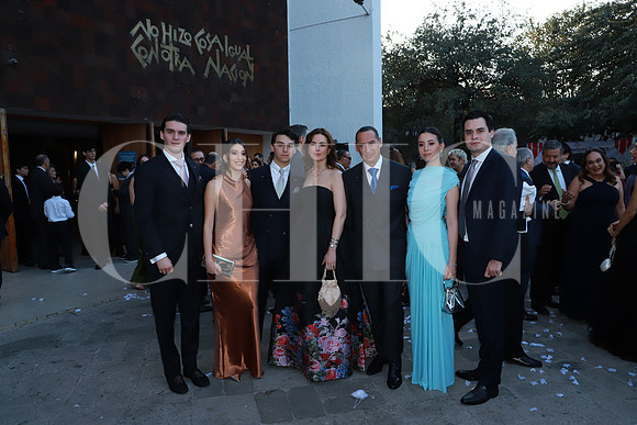 Juan Diego Páez, Carola Páez, Adrián Páez, Maca Romo de Páez, Adrián Páez, Maca Páez y Emiliano Garza 0