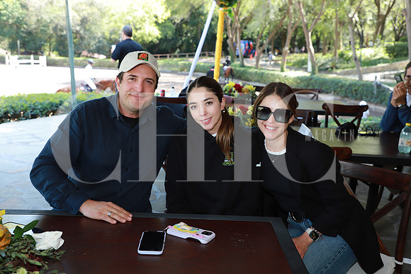 Luis Alfonso de la Cerda, Ana Jimena de la Cerda y Anel Agredano 0