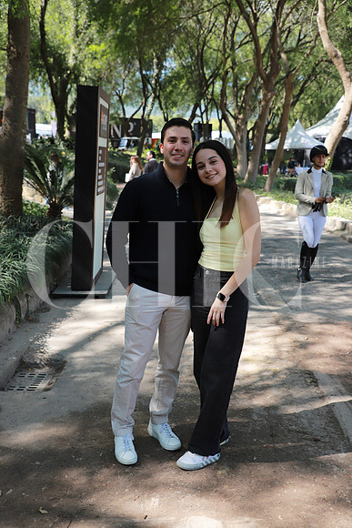 Sergio Pérez y Andrea Casados1