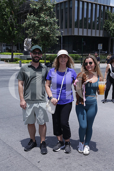 Ruben Garza, Lauren Guzmán de Garza y Dany Garza 0