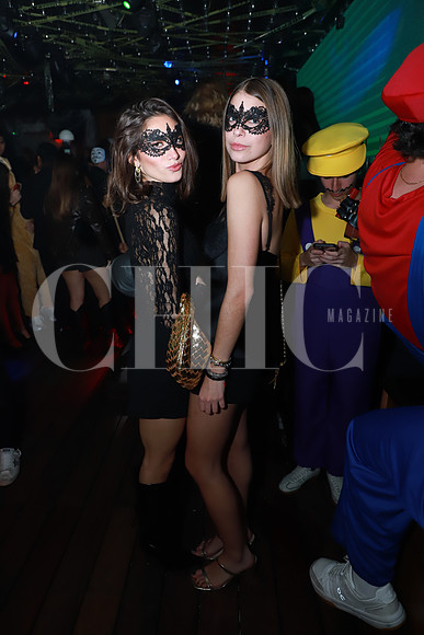 Sophia Larraga y María Paula García 0