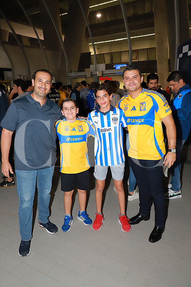 Abraham Hanun, Abraham Hanun, Andrés Hanun y Gerardo Moses 2
