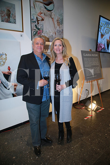 Agustin Suárez y Cristy Barker (2)