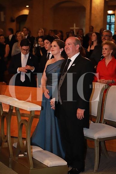 Elena Pérez Maldonado de Sáenz y Carlos Manuel Sánez ( Papás Novia) 2