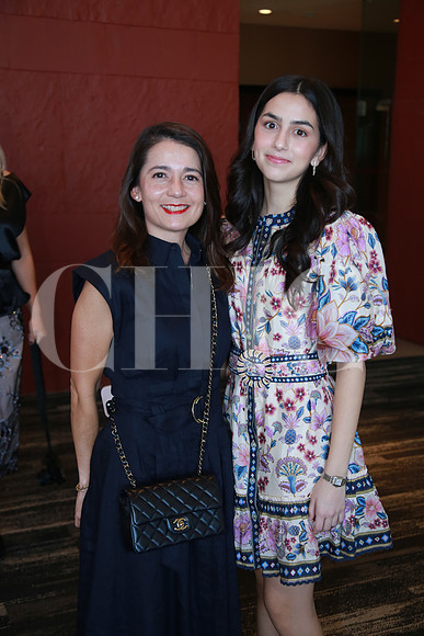 Cecilia Martínez de Gracia y Sara Garza