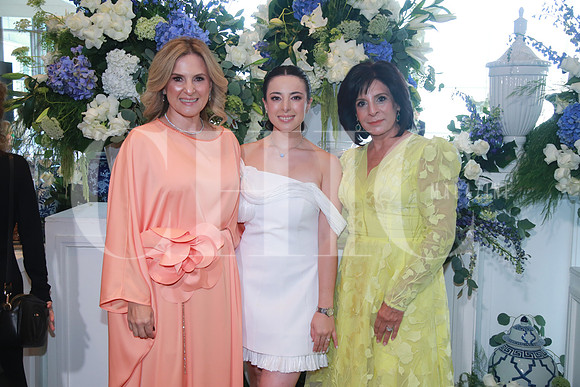 Gabriela Garza de Gracida, Dany Gracida y Mónica Castellanos