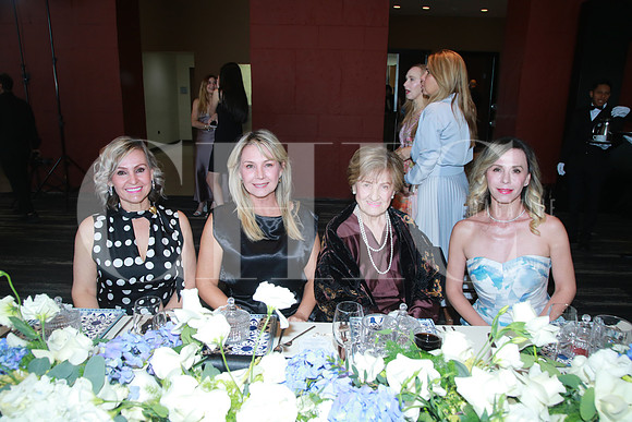 Marcela Garza, Lety de Tamez, Lety Meza de Garza y Alejandra Garza