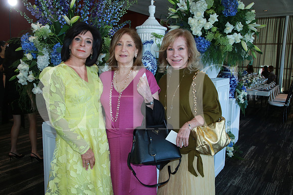Mónica Castellanos, Pilar Martínez y Berttha Martínez