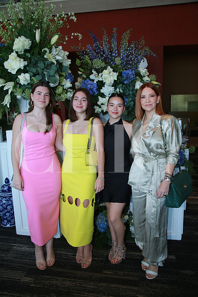 Paola Gracida, Balbina Gracida, Rumina Gracida y Paola Villarreal de Gracida (2)