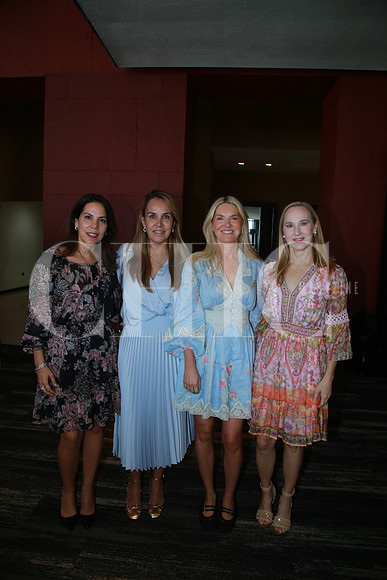 Rocio Flores, Erika Maldonado, Rosario Guerra y Katia Medina de Galán