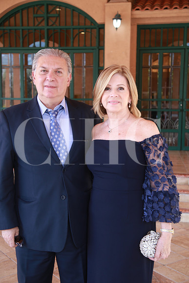 Ernesto Olivares y Ladimia Pérez de Olivares