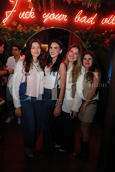 Roberta Villegas, Isabela Kalaf, Valeria Cregueras y Camila González 0