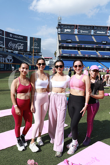 Estrella Loa, Monserrat Preciado, Irlanda López, Melisa González y Ana Barragán 1