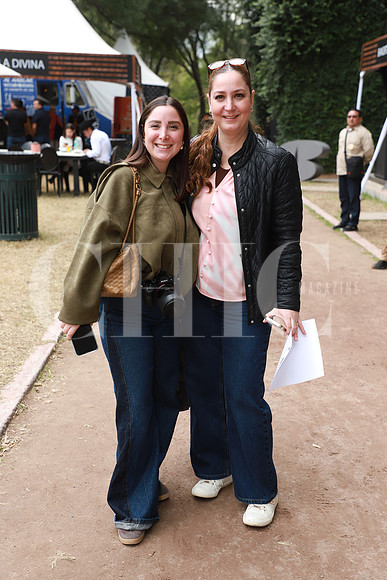 Mafer Cabriales y Elsa Sánchez 0