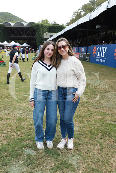 Natalia Castillo y Berenice Villarreal 1