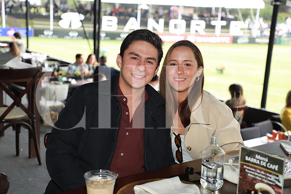 Jorge Romero y Mariana Camelo 0