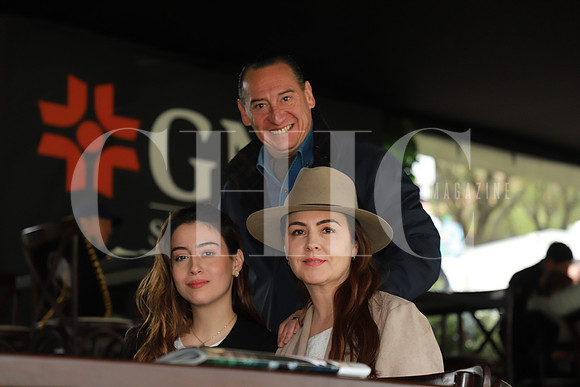 Maca Páez, Adrián Páez y Maca Romo de Páez 1
