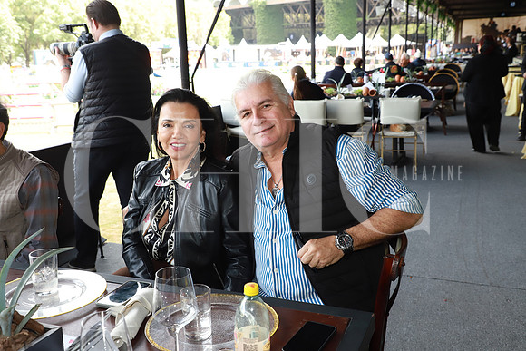 Mónica Morton y Gustavo Morton 0