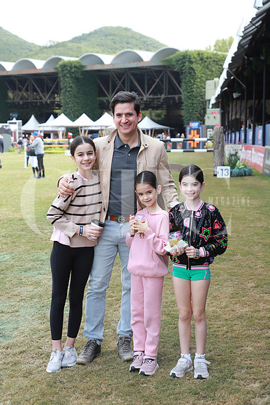Albana Garza, Eugenio Garza, Alondra Garza y Alegra Garza 0
