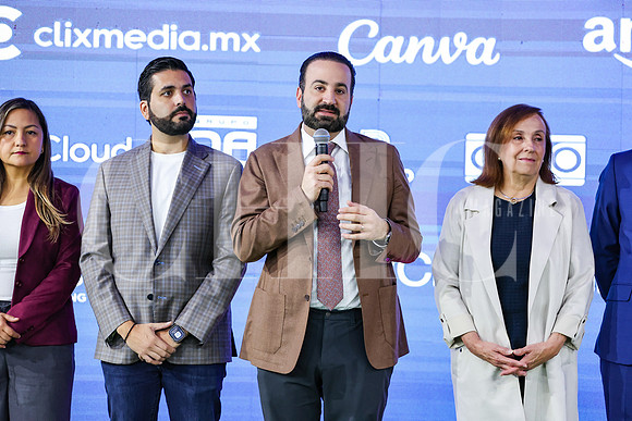 Jazmín Moreno, Juan Pablo Castuera, Mauricio Farah, Mercedes Zorrilla