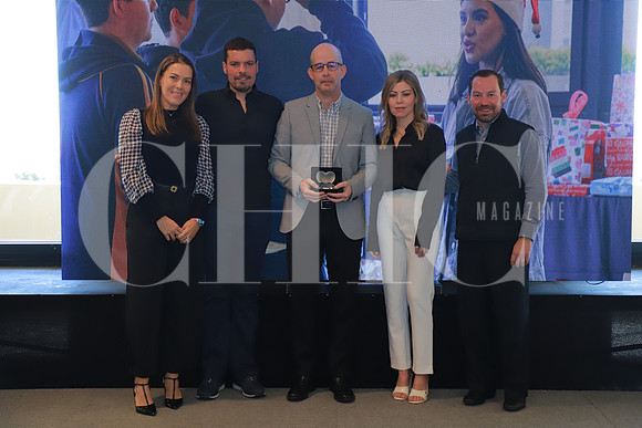 Antón Fernandez recibiendo su premio 7