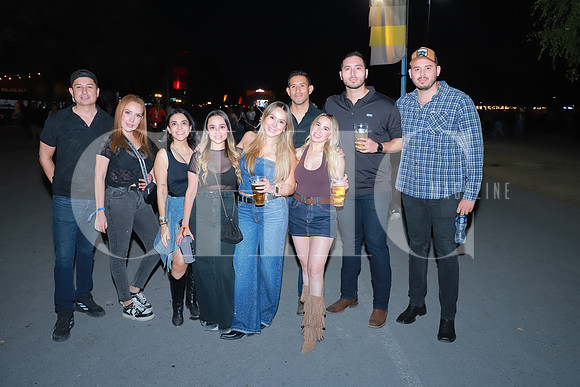 Carlos Garza, Lizeth Galvan, Veronica Sandoval, Cinthia Flores, Cynthia Beltran, Emmanuel Cerda, Jessica Flores, Jesús Aguirre y Noe Aguirre 3