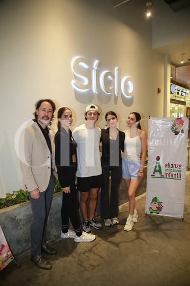 Alejandro Campbell, Mariana Matutes, Alfredo Monterubio Andrea Partida y Daniela Lozano (4)
